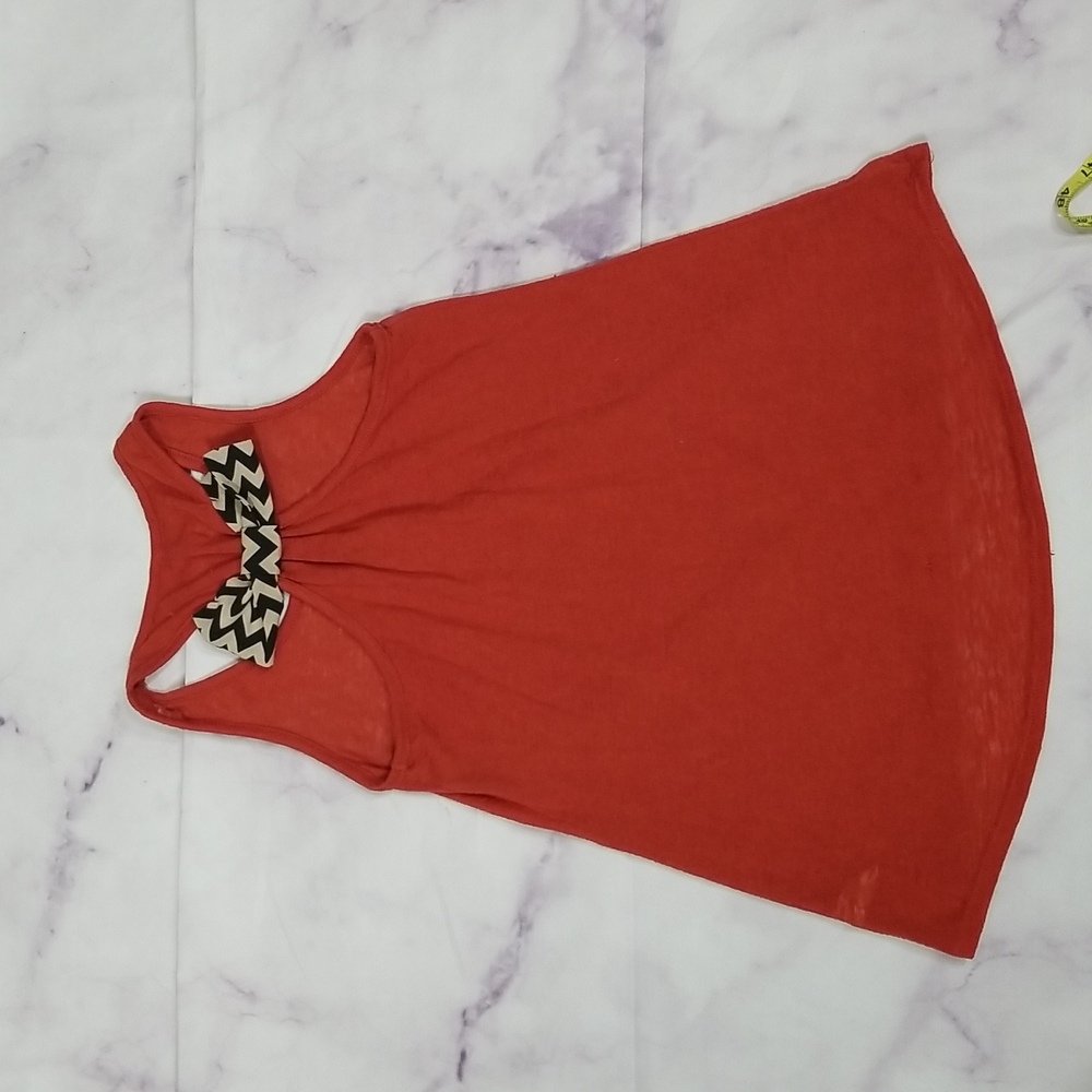 Chevron Bow Tank